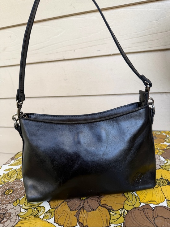 Patricia Nash Handbags - Patricia Nash Black Leather Shoulder Bag
